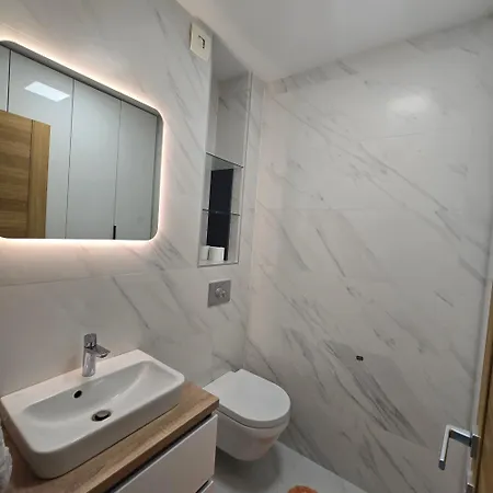 Violet- Kvart Luxury 2 Bedroom Apartment