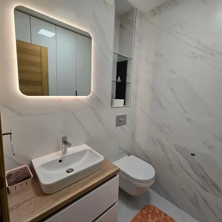 Violet- Kvart Luxury 2 Bedroom *